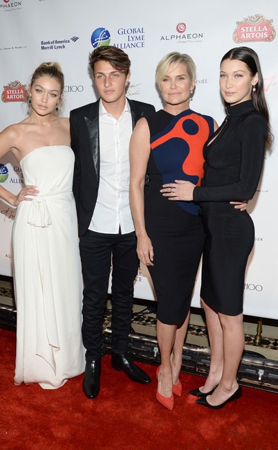 Gigi Hadid, Anwar Hadid, Yolanda Foster, Bella Hadid